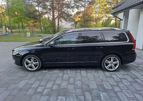Volvo V70 cena 43600 przebieg: 318689, rok produkcji 2016 z Otwock małe 562